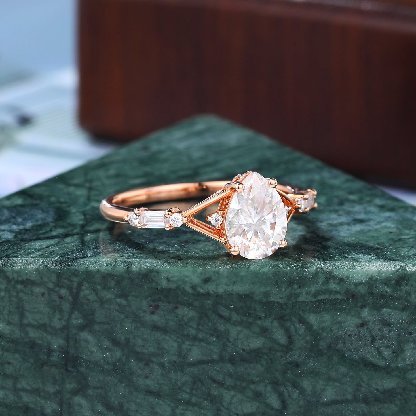1.1ct Pear shape moissanite engagement ring rose gold Cluster yellow gold white gold ring anniversary gift 10k/14k/18k/925silver