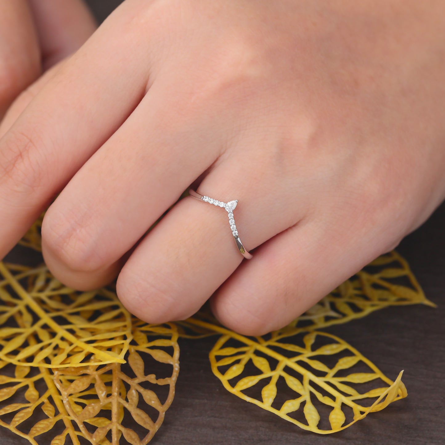 Curved S925/10k/14k/18k gold white gold moissanite wedding band. rose gold/white gold/yellow gold