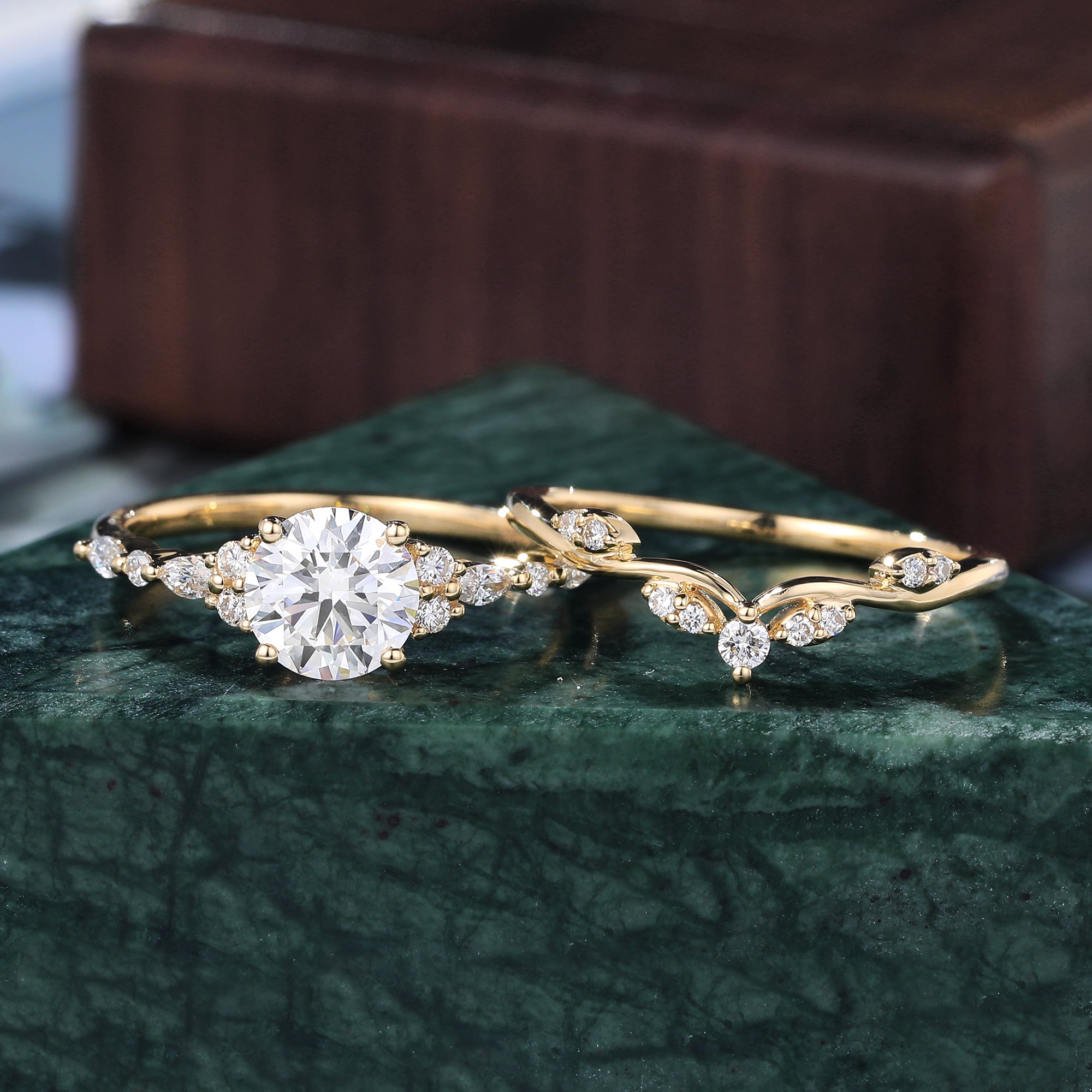 1.0CT Round cut Lab grown Diamond yellow gold Engagement Ring Set