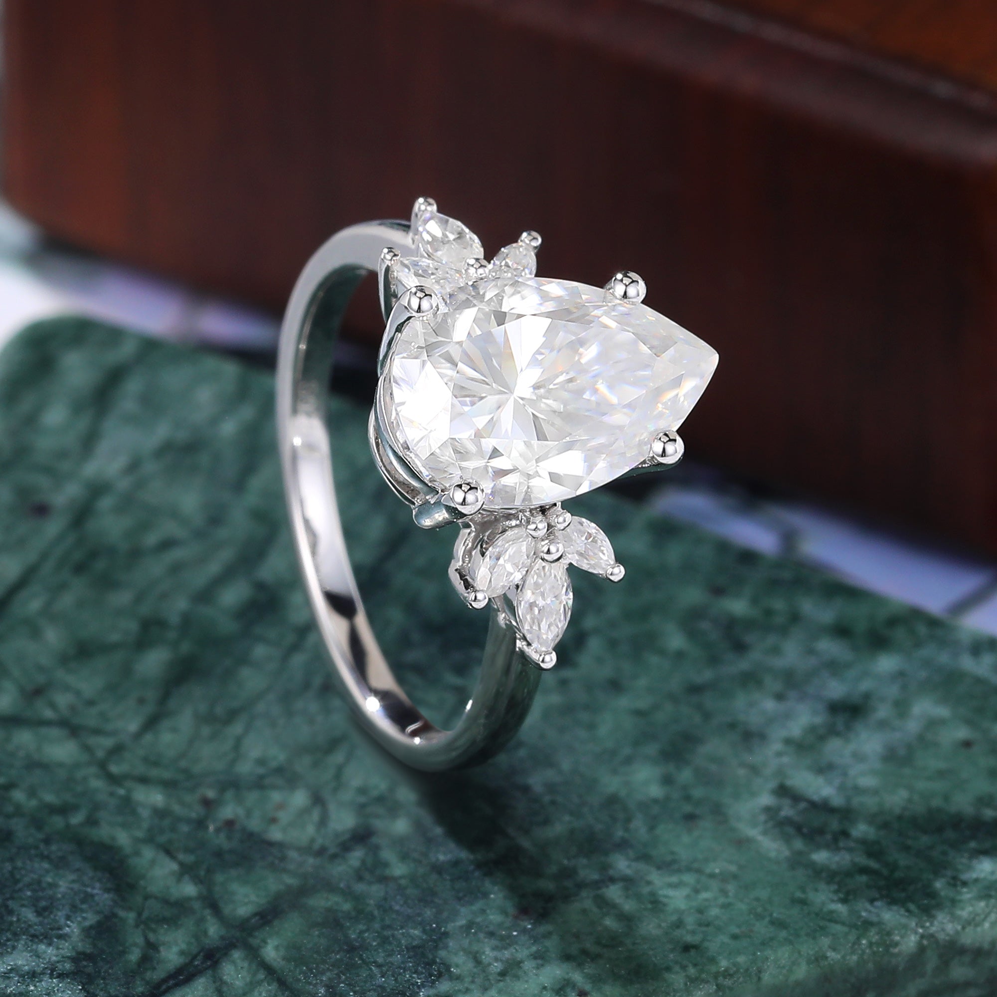 3.0ct Pear shape Lab grown diamond white gold engagement ring S925/10K/14k/18k gold , unique rose/yellow gold bridal ring .Anniversary Gift.