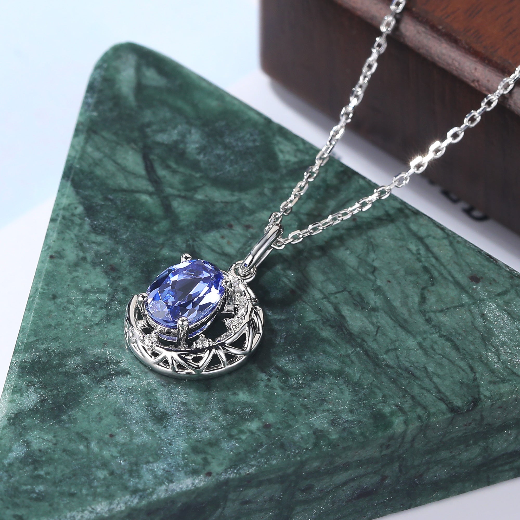Crescent Bezel Pendant Necklace Oval cut Lab Cornflower Sapphire Necklace For Women S925/10k/14k/18k gold