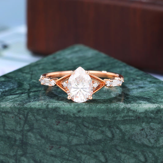 1.1ct Pear shape moissanite engagement ring  rose gold Cluster yellow gold white gold ring anniversary gift 10k/14k/18k/925silver