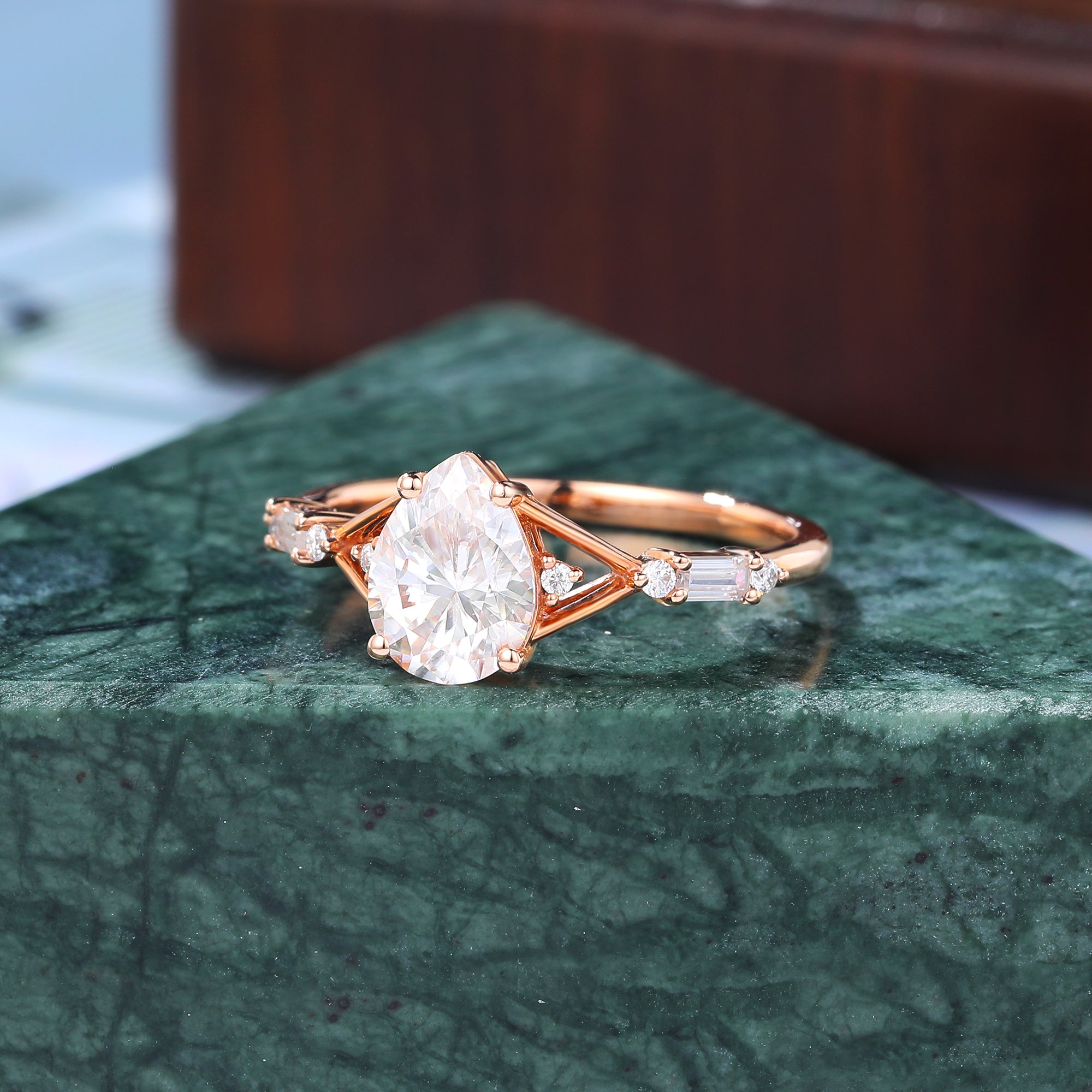 1.1ct Pear shape moissanite engagement ring  rose gold Cluster yellow gold white gold ring anniversary gift 10k/14k/18k/925silver