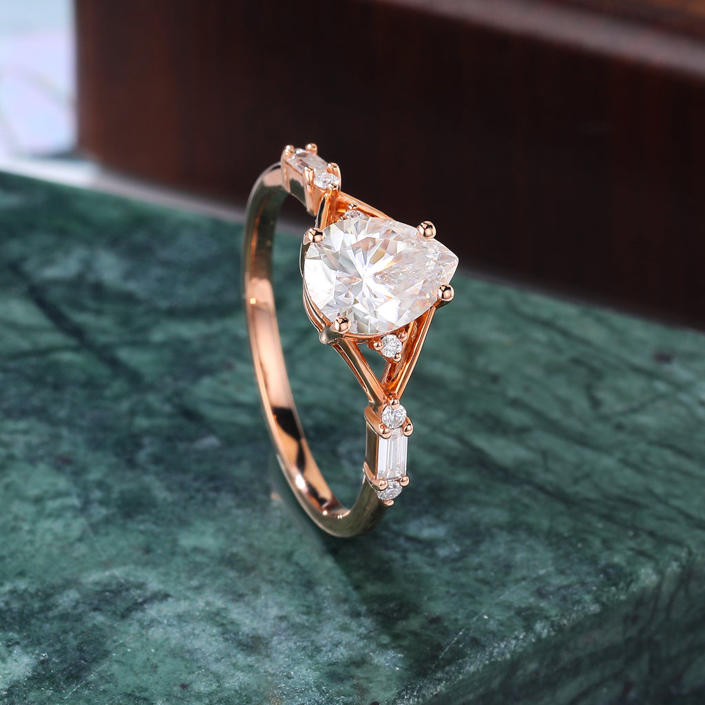 1.1ct Pear shape moissanite engagement ring  rose gold Cluster yellow gold white gold ring anniversary gift 10k/14k/18k/925silver