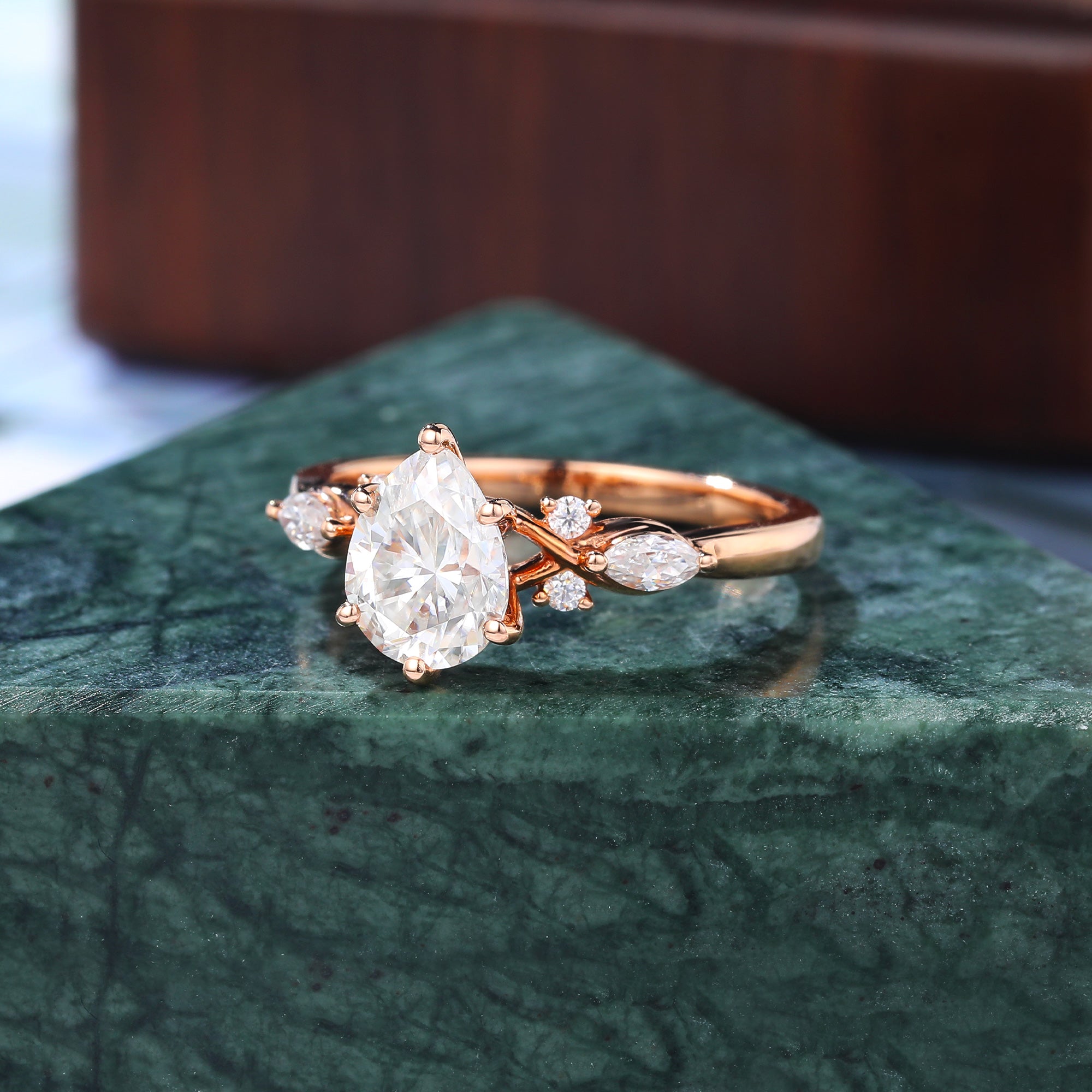 1.1ct Pear shape Lab-grown Diamond rose gold engagement ring, Cluster white gold yellow gold ring, anniversary gift S925/10K/14/18k gold.