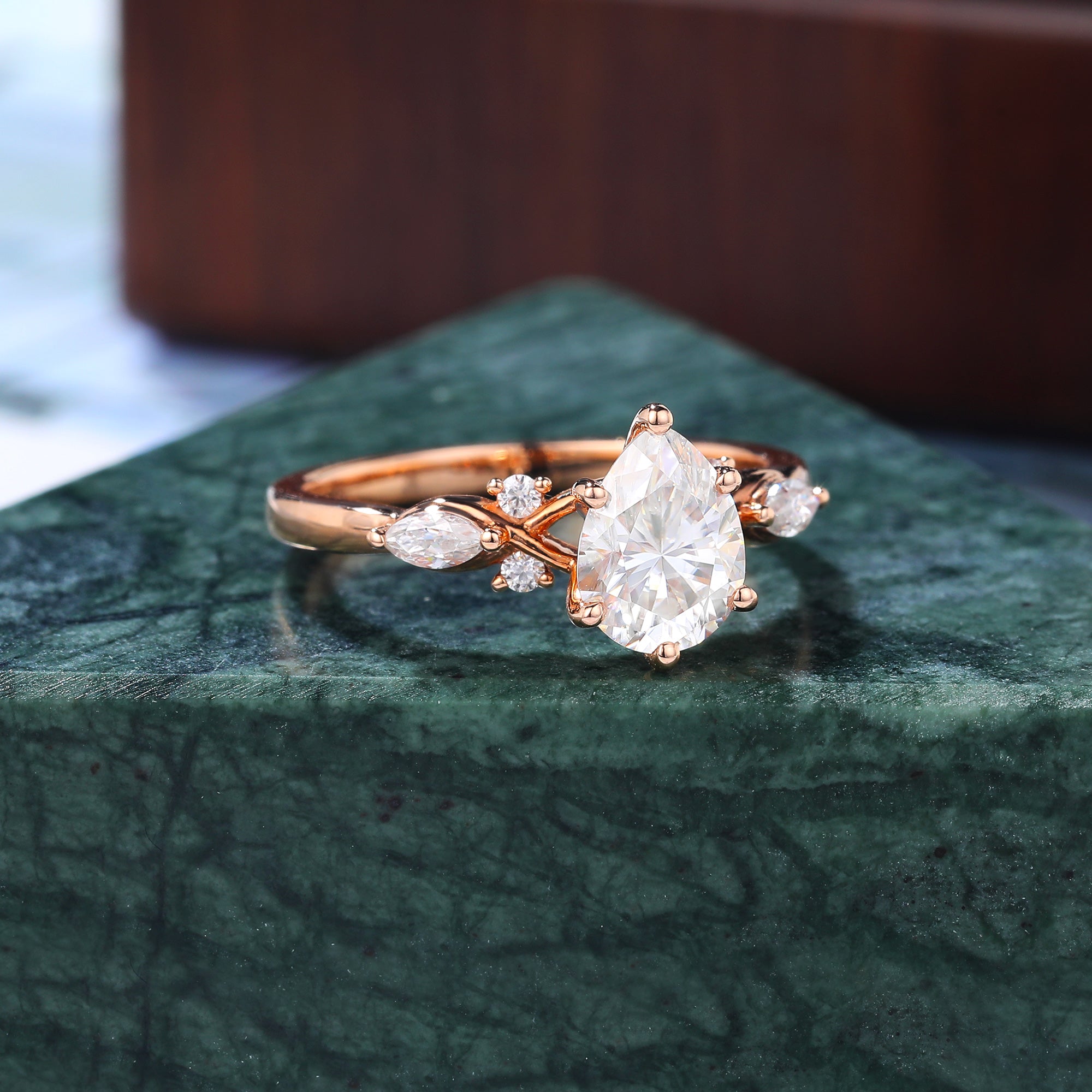 1.1ct Pear shape Lab-grown Diamond rose gold engagement ring, Cluster white gold yellow gold ring, anniversary gift S925/10K/14/18k gold.