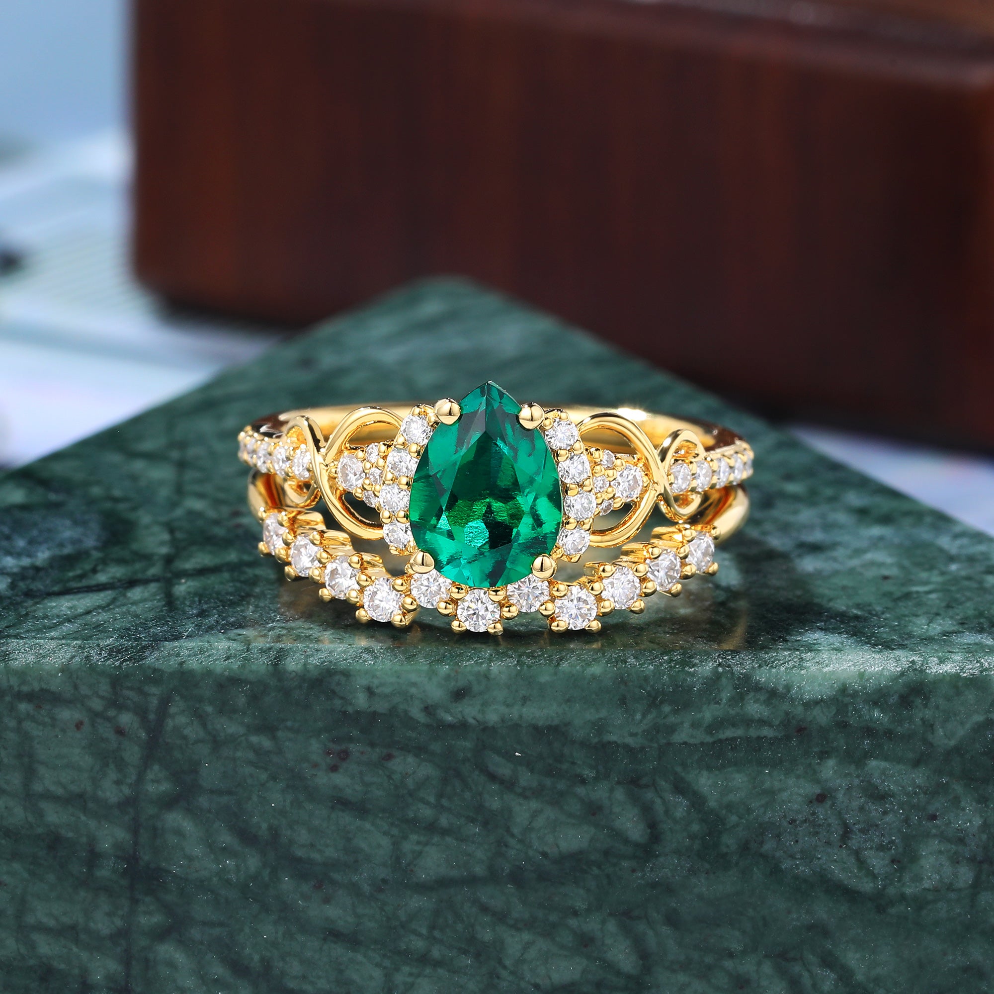 Vintage pear shape Lab emerald Engagement Ring Set , Rose/white/yellow Gold Bridal Wedding band