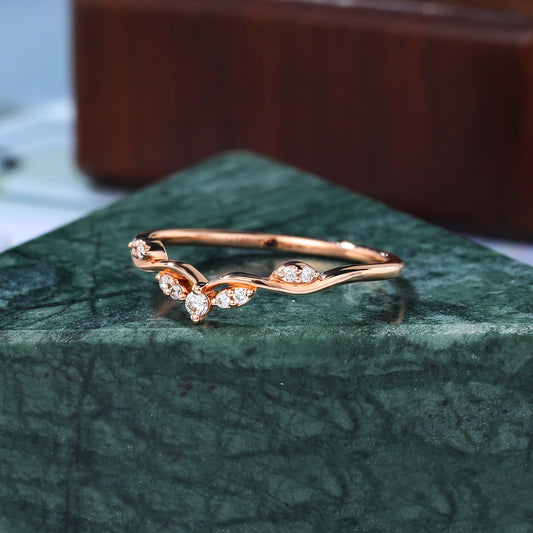 Round cut  moissanite wedding band vintage unique  rose/white/yellow gold ring  prong set anniversary promise bridal ring