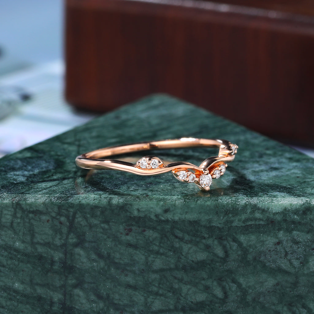 Round cut  moissanite wedding band vintage unique  rose/white/yellow gold ring  prong set anniversary promise bridal ring