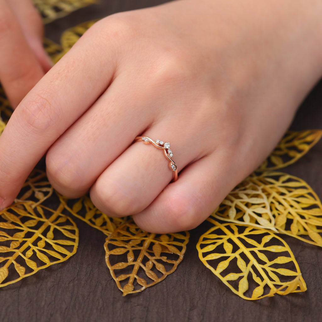 Round cut  moissanite wedding band vintage unique  rose/white/yellow gold ring  prong set anniversary promise bridal ring