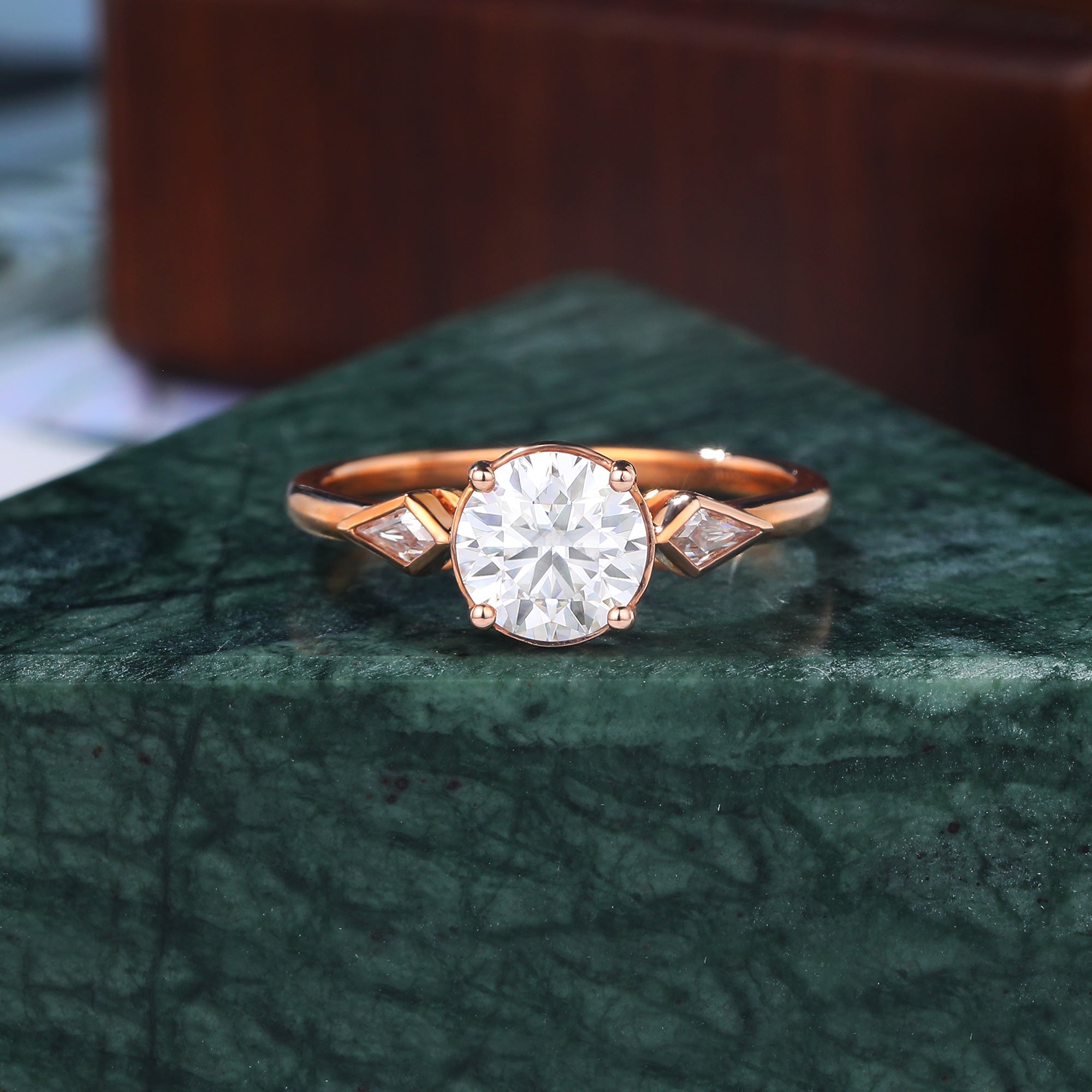 1.0ct Round cut Lab grown diamond rose gold engagement Ring.
