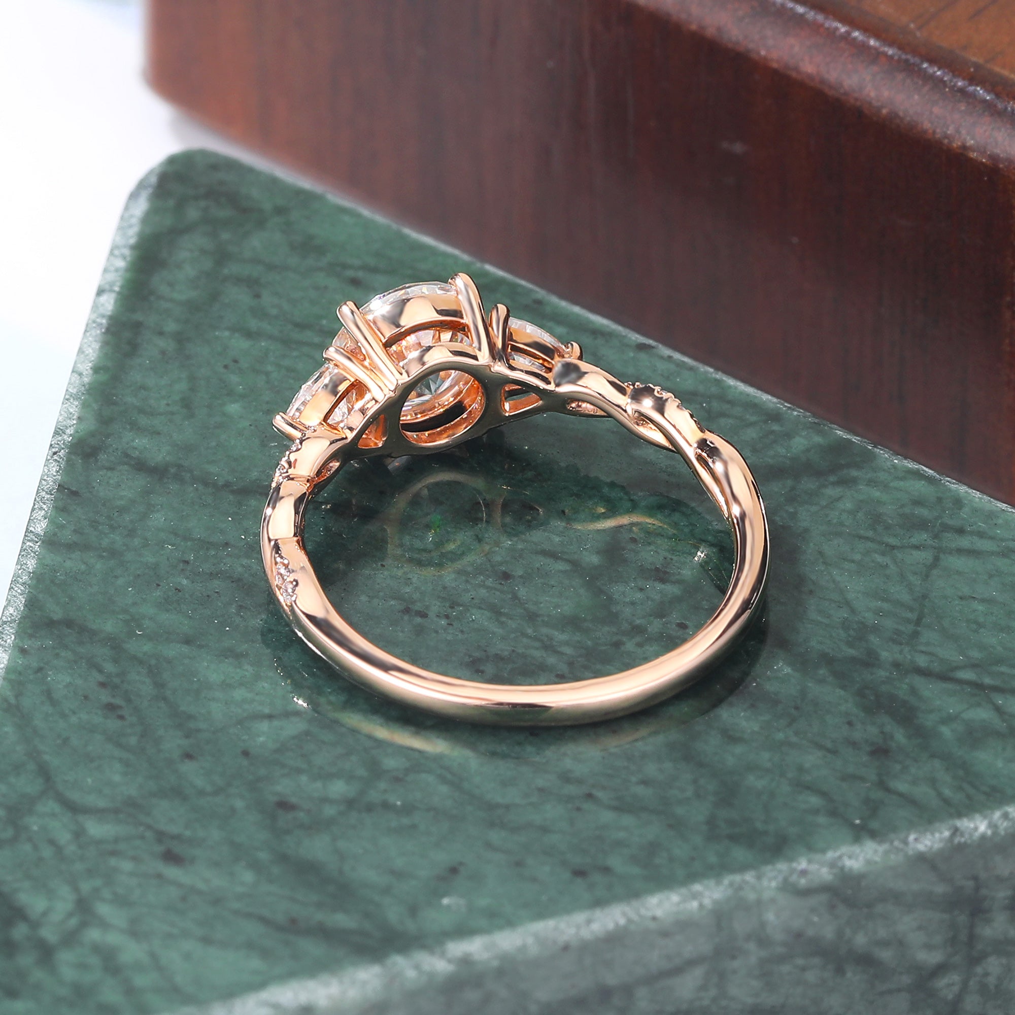 1.0ct Round cut Lab grown diamond rose gold engagement Ring.