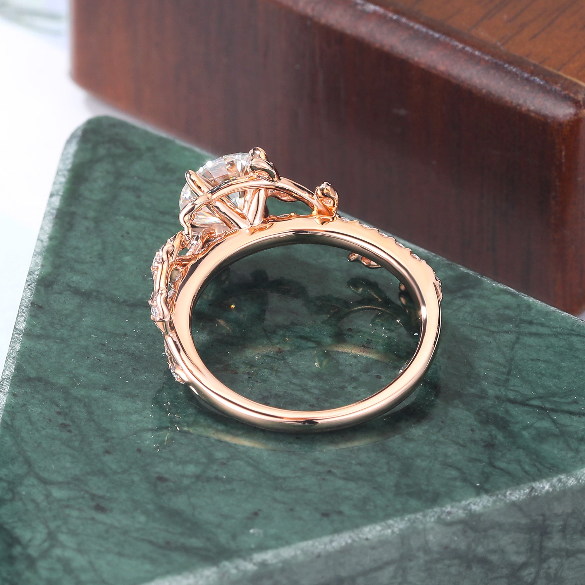 7.0mm Round cut moissanite rose gold engagement Ring.