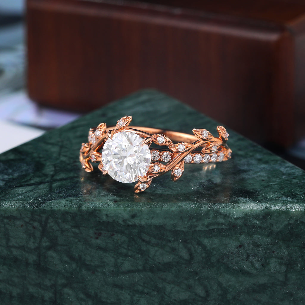 7.0mm Round cut moissanite rose gold engagement Ring.