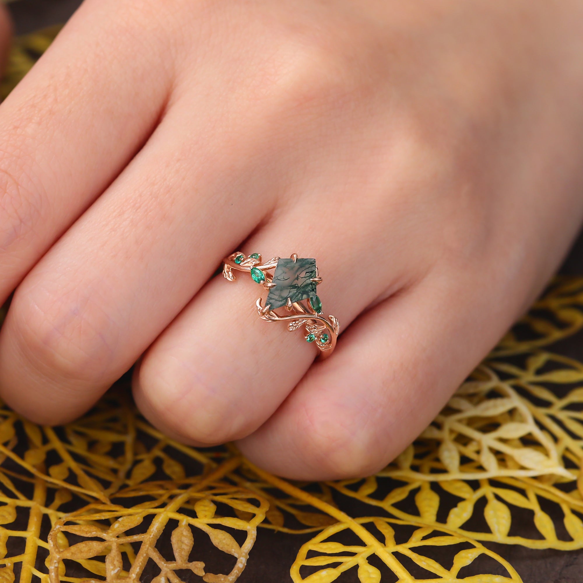 Unique kite cut moss agate engagement ring,10k/14k/18k/925silver Lab emerald ring.